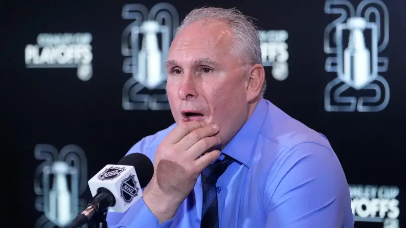 Новости о состоянии Энтони Столарца: главный тренер «Торонто Мейпл Лифс» Крейг Беруби подтвердил, что травма звёздного голкипера оказалась серьезнее, чем предполагалось изначально.