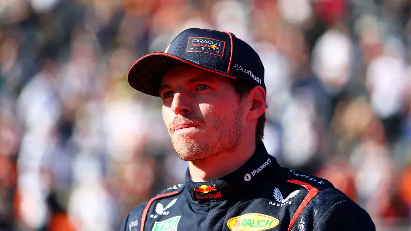 «Не ожидал оказаться на подиуме», — Ферстаппен доволен третьим местом в Мехико и даёт оценку столкновению с Хэмилтоном.