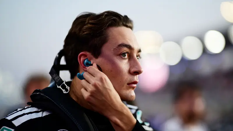 «Нужно помнить, какова наша цель в этот уик-энд», — Расселл и Mercedes стремятся закрепить второе место в Кубке конструкторов в Катаре.