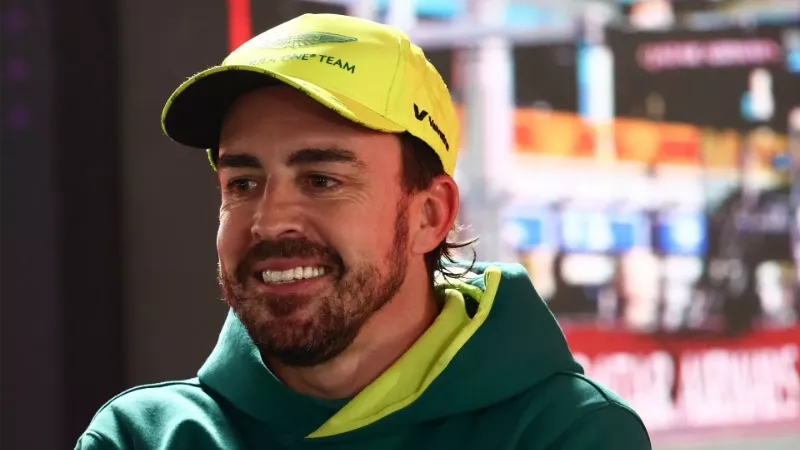 «Я буду атаковать машину впереди», - Фернандо Алонсо прокомментировал штрафы на этапе Гран-при Катара