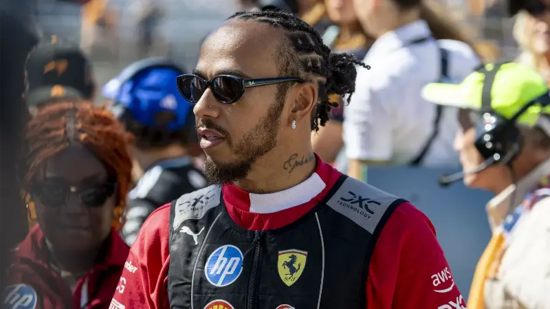 Льюис Хэмилтон пришел в замешательство, пытаясь оценить положение Ferrari относительно Mercedes в общей иерархии в Мехико.