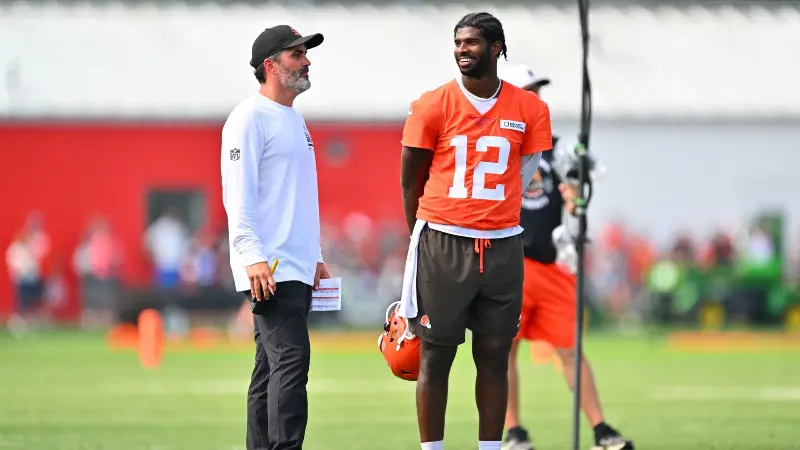 Аналитик призывает Шедура Сандерса «поступить как Леброн Джеймс» и покинуть «Кливленд» ради успешной карьеры в НФЛ на фоне якобы плохого обращения со стороны Кевина Стефански.