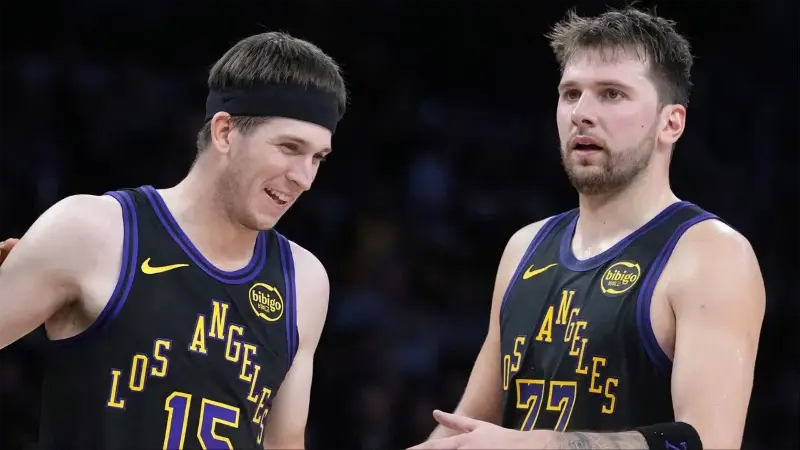 Остин Ривз рассказал о переломном моменте, который кардинально изменил его отношения с Лукой Дончичем.