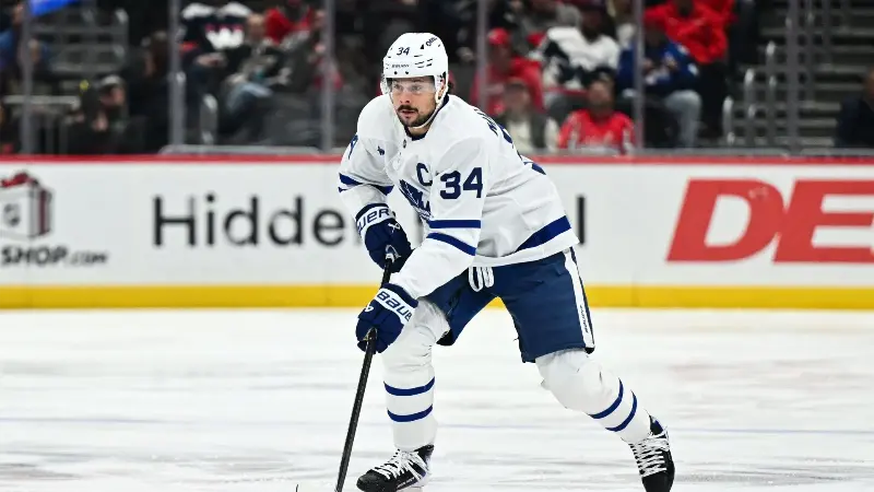 «Переход Остона Мэттьюса в «Лос-Анджелес Кингз» — это верное решение», - бывший игрок НХЛ предложил вариант громкого обмена капитана «Торонто» на фоне кризиса в команде.