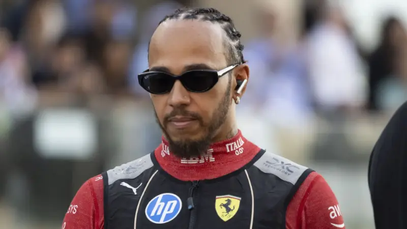 Льюис Хэмилтон лишился двух ключевых союзников перед сезоном Формулы-1 2026 года