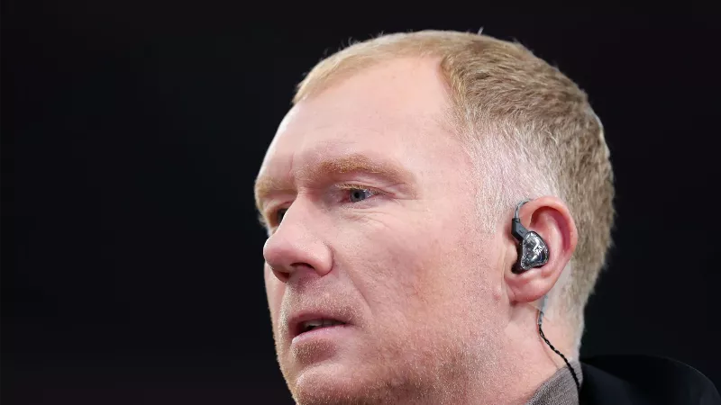 «Самый яркий игрок, который есть у этого клуба», — легенда «Манчестер Юнайтед» Пол Скоулз объяснил, почему «красные дьяволы» должны сохранить 19-летнего таланта, несмотря на интерес со стороны «Челси».