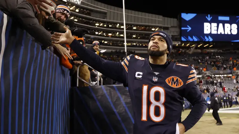 «Кейлеб Уильямс — фальшивка, и ему лучше не выигрывать Супербоул», - аналитик НФЛ раскритиковал квотербека «Беарс» за ответ на критику.