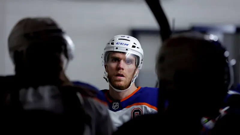 Коннор Макдэвид поделился мыслями о Мэттью Шефере в преддверии матча между «Эдмонтон Ойлерз» и «Нью-Йорк Айлендерс».