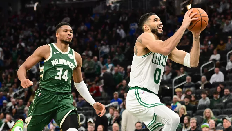 «Мог бы выбыть на 6 недель», — Джейсон Тейтум резко высказался о судьях после отсутствия свистка на фол против Янниса Адетокумбо.