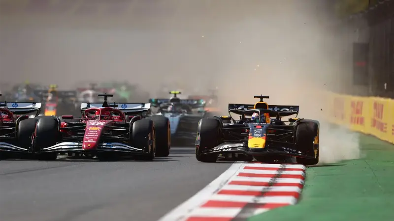 Джордж Расселл резко раскритиковал действия Макса Ферстаппена и Шарля Леклера на первом круге Гран-при Мексики.