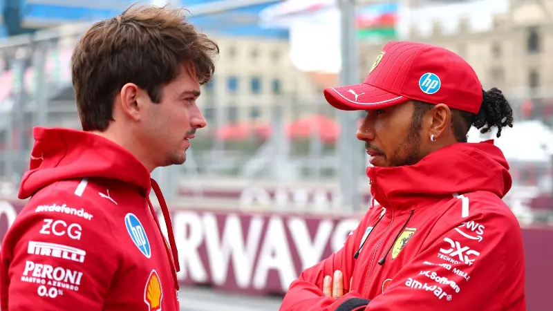 После скандала с Льюисом Хэмилтоном в Баку бывший чемпион Формулы-1 раскритиковал «ненужные» командные приказы Ferrari.