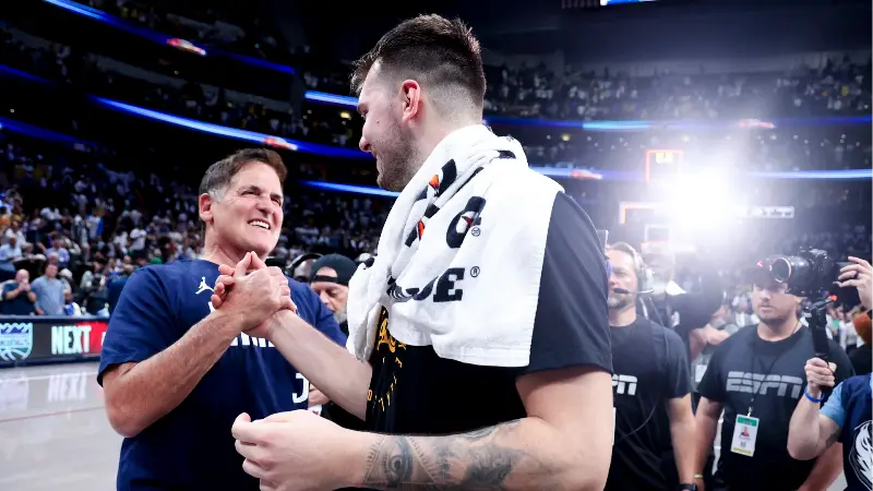 «Это больно», — Марк Кьюбан рассказал о своей боли, видя, как Лука Дончич, набирая 40 очков за игру, ведёт «Лейкерс» к мощному старту в отсутствие Леброна Джеймса.