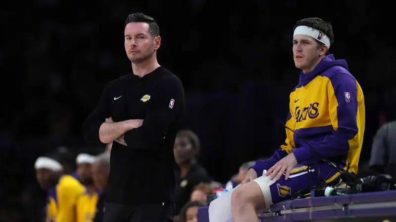 Джей Джей Редик сообщил важнейшую информацию об ожидаемом возвращении Остина Ривза в «Лейкерс» на фоне опасений из-за травмы паха.