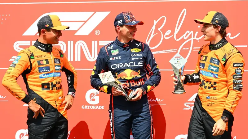 «Макс Ферстаппен, возможно, не выиграет титул чемпиона Формулы-1, но он всё ещё может сыграть решающую роль в борьбе между Ландо Норрисом и Оскаром Пиастри», - говорит Джонни Херберт.