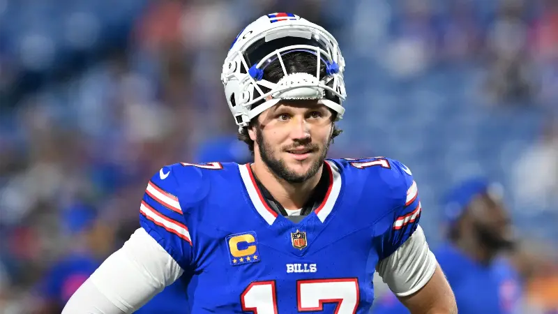 «Джош Аллен испортил лигу», - бывший дефенсив-энд «Ковбойс» раскритиковал веру «Чикаго Беарз» в то, что Калеб Уильямс со временем станет элитным квотербеком.