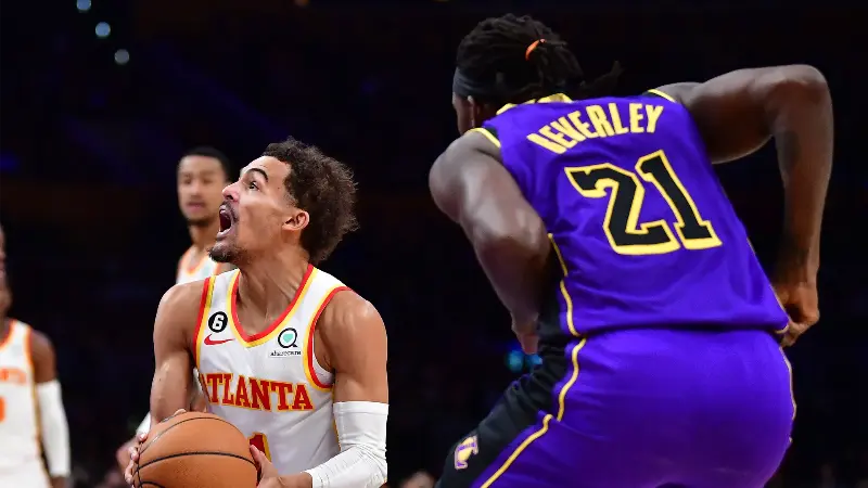 «Просто неудачная игра», - Патрик Беверли продолжает насмехаться над Треем Янгом, несмотря на то, что звезда «Хокс» был близок к статистике 20-20.