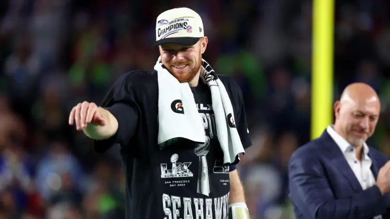 Лешон Маккой принизил заслуги Сэма Дарнолда в победном Супербоуле и призвал хвалить защиту «Сихокс»