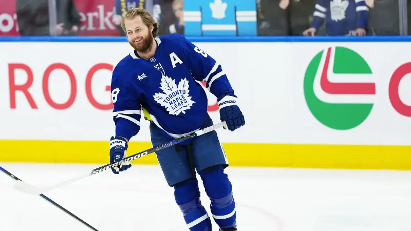 Вильям Нюландер из «Торонто Мейпл Лифс» прокомментировал свой эмоциональный разговор с главным тренером Крейгом Беруби.