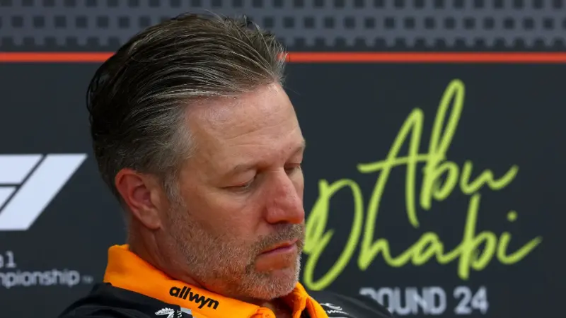 Руководитель McLaren Зак Браун прервал молчание, пока силовая установка Mercedes остается под пристальным вниманием
