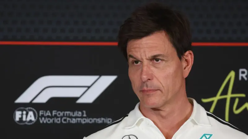 Mercedes осталась в одиночестве в споре о двигателях Ф-1: Cadillac F1 подтверждает «единогласное» возражение перед встречей с ФИА