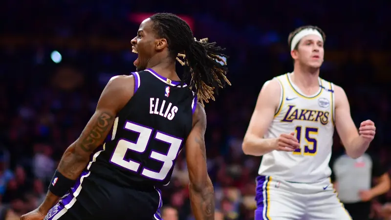 Слухи об обменах в НБА: «Лейкерс» могут упустить идеального кандидата на усиление перед дедлайном, так как «Пэйсерс» и ряд других команд нацелились на элитного защитника с контрактом на 2,3 миллиона долларов.