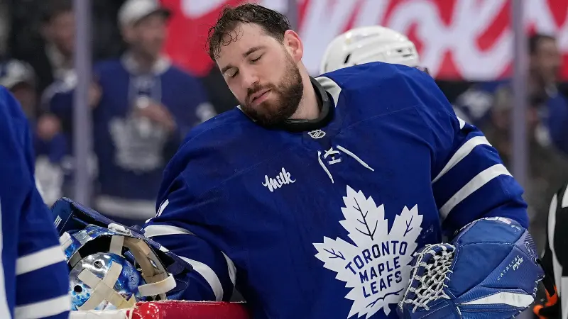 Аналитик НХЛ оценил возможный сценарий нового контракта для вратаря «Торонто Мейпл Лифс» Энтони Столарза.