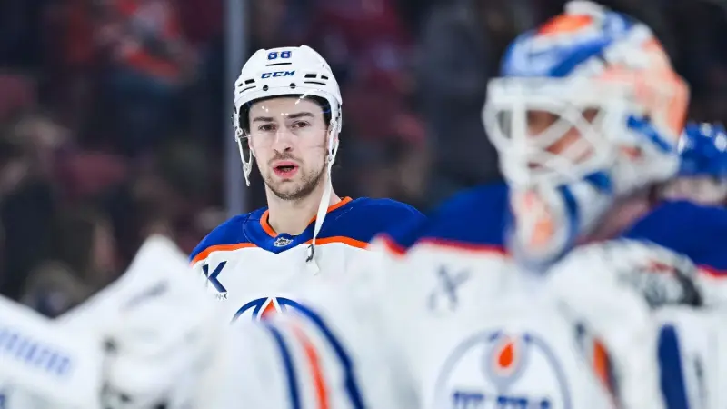 Слухи НХЛ: «Эдмонтон Ойлерз» изучают вариант обмена 29-летнего вингера, инсайдер назвал «Оттаву Сенаторз» и «Виннипег Джетс» идеальными вариантами.