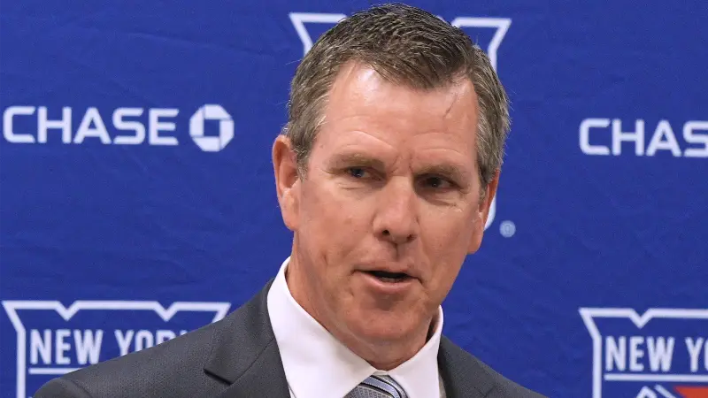 Главный тренер «Нью-Йорк Рейнджерс» Майк Салливан высказал свое мнение о месте Гейба Перро в первых двух звеньях команды.