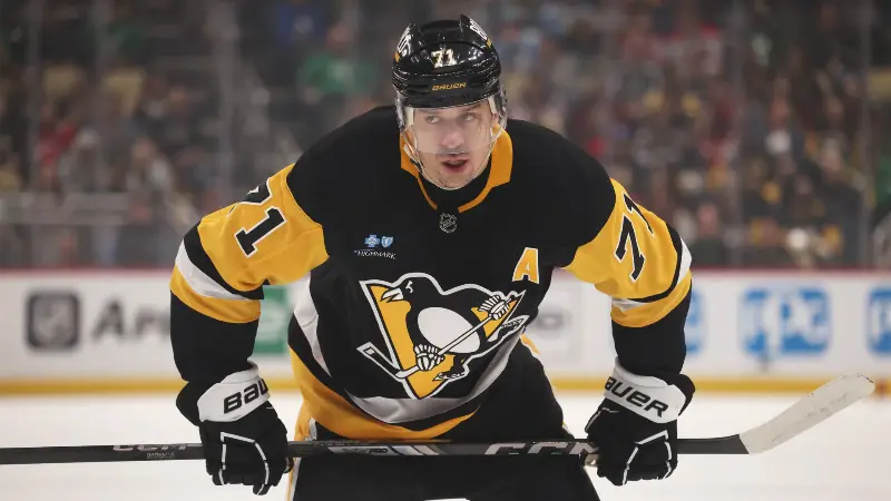 Легенда «Питтсбург Пингвинз» Евгений Малкин откровенно высказался о возможном обмене и завершении карьеры, сравнив свою ситуацию с чемпионским походом Брэда Маршана.