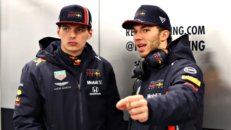 Пьер Гасли указал на явный фаворитизм Red Bull по отношению к Максу Ферстаппену, сделав откровенное признание, касающееся Шарля Леклера.