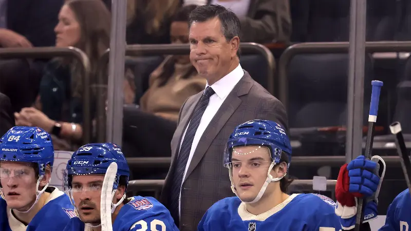 «Он — игрок, который попадёт в Зал славы в первый же год», - главный тренер «Нью-Йорк Рейнджерс» Майк Салливан сделал смелое заявление о 40-летней звезде.