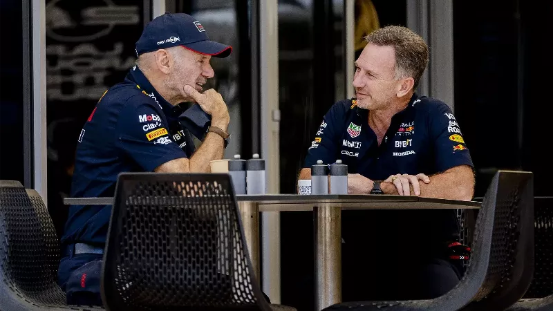 Руководитель Red Bull Кристиан Хорнер прервал молчание по поводу завуалированной критики со стороны Эдриана Ньюи.