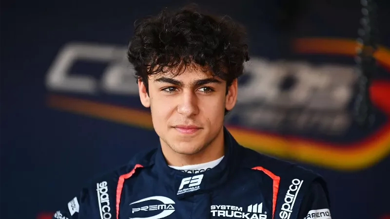 Молодой талант Red Bull Арвид Линдблад продолжает доминировать в серии Formula Oceania, приближаясь к получению суперлицензии.