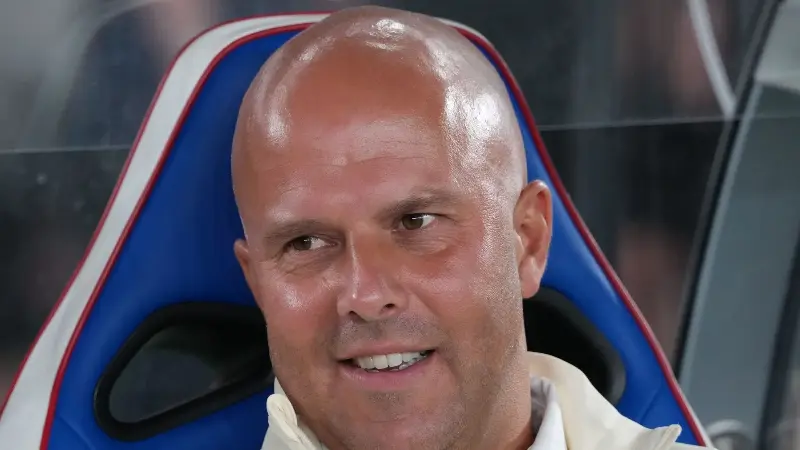 «Некоторые из вас слишком быстро всё забывают», — суперзвезда «Ливерпуля» ответил фанатскому аккаунту, раскритиковавшему его игру в этом сезоне.