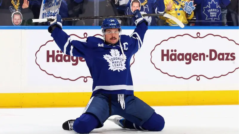 По мнению аналитика из Торонто, Остону Мэттьюсу необходимо вернуть себе утраченные позиции среди элитных суперзвезд НХЛ.