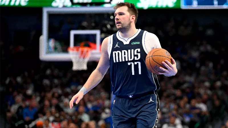 Почему Лука Дончич пропустил матч против «Майами Хит»? Подробности об отсутствии пятикратного участника Матча звёзд НБА.