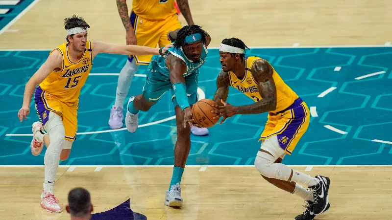 Почему сделка по обмену Марка Уильямса была отменена? Важное обновление по трансферу «Лейкерс» и «Шарлотт Хорнетс»