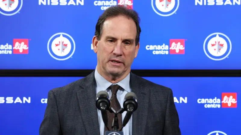 Главный тренер «Виннипег Джетс» Скотт Арниел жестко раскритиковал своих подопечных, назвав игру команды «мягкотелой» после «позорного» поражения от «Детройт Ред Уингз».