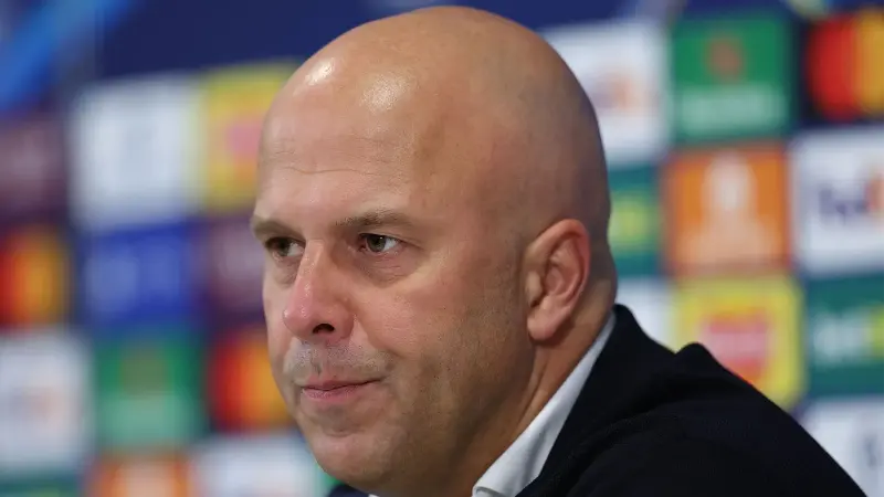 «Чувствуешь, что это уже слишком», — звезда «Ливерпуля» признался, что его иногда «выводят из себя» высокие требования Арне Слота.