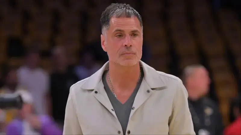 Слухи об обменах в «Лейкерс»: Анонимный скаут призывает Роба Пелинку нацелиться на универсального защитника «Пеликанс» с контрактом на 97 миллионов долларов, указывая на слабости в оборонительной ротации «Лос-Анджелеса».