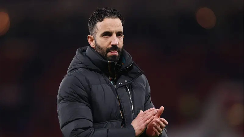 «Манчестер Юнайтед» нанесен серьезный удар: приоритетная трансферная цель клуба в январе перейдет к конкурентам по Премьер-лиге.