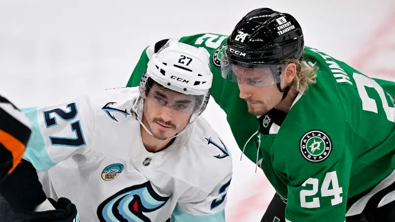 Слухи НХЛ: Инсайдеры утверждают, что «Даллас Старз» сенсационно рассматривают возможность воссоединения с нападающим, имеющим контракт на 18 миллионов долларов.