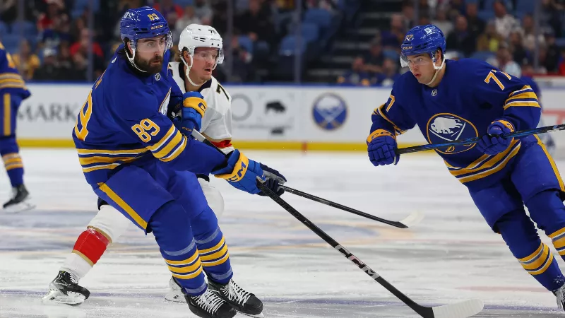 Инсайдер Эллиотт Фридман сообщил, что генеральный менеджер «Баффало Сэйбрз» не намерен ослаблять состав команды.