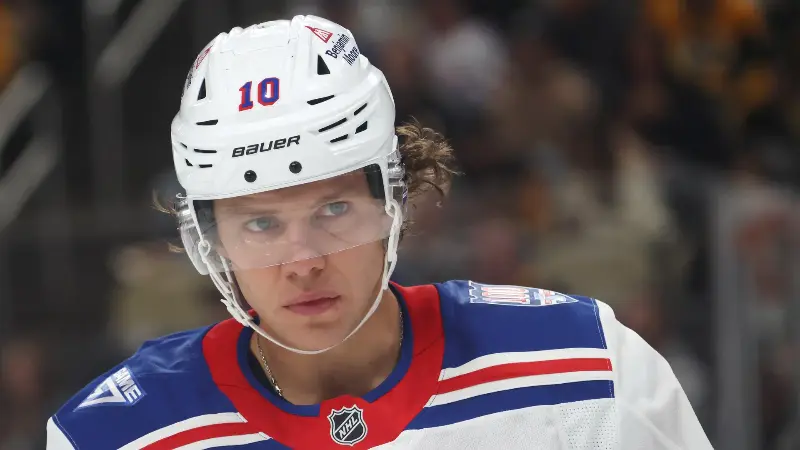 Слухи в НХЛ: «Нью-Йорк Рейнджерс» могут позволить Артемию Панарину выйти на рынок свободных агентов после того, как звёздный игрок отклонил предложение о продлении контракта