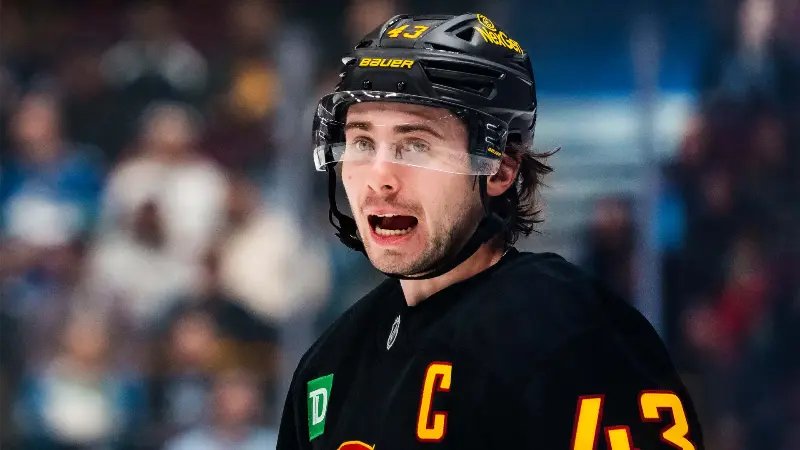 Слухи НХЛ: Ведущий инсайдер раскрыл подробности о том, что «Кэнакс» отклонили предложения от «Ред Уингз» и «Нью-Джерси Девилз» перед обменом Куинна Хьюза в «Уайлд».