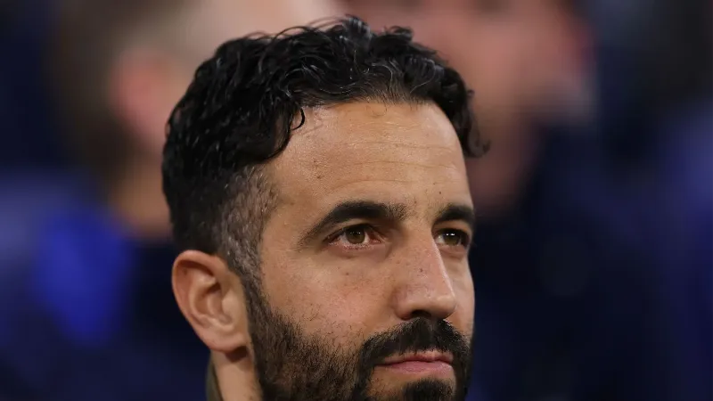 Летняя «чистка» в «Манчестер Юнайтед»: клуб планирует расстаться с пятью игроками и активизирует работу над двойным трансфером дуэта из Премьер-лиги.