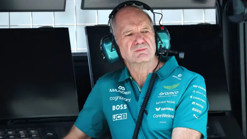 «Лидер принял решение», - Эдриана Ньюи винят в отсутствии обновлений у Aston Martin.
